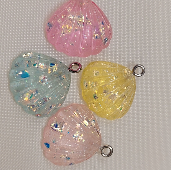 ALL Jewelry Making Supplies, mermaids,shells, mermaid hearts, 49 pcs. - Picture 4 of 9